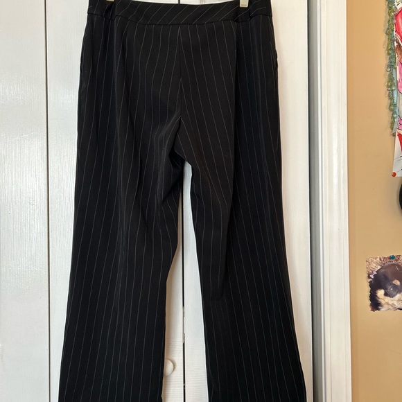 Dalia Collection Slacks - Picture 2 of 5